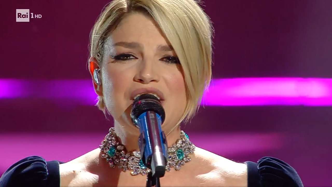 Emma Marrone a Verissimo stupisce tutti: «Ho comprato casa in modo  insolito, ecco come ho fatto»